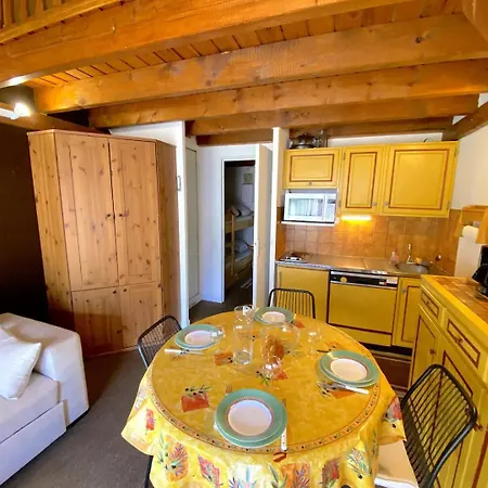 Joli T2 En Duplex Au Centre Station Du Sauze - A 50m Des Pistes شقة